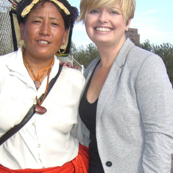 Meet your Posher, Leanne - Picture 2 of 5